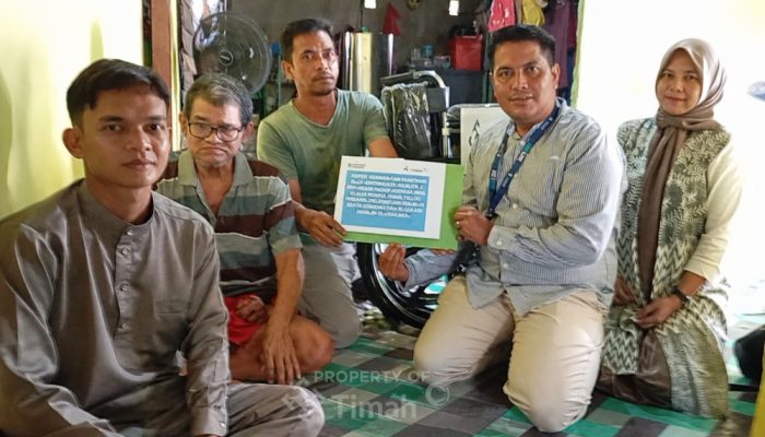 Bantuan Kursi Roda untuk Warga Teluk Radang