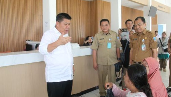Pastikan Pelayanan Prima dan PAD Tercapai