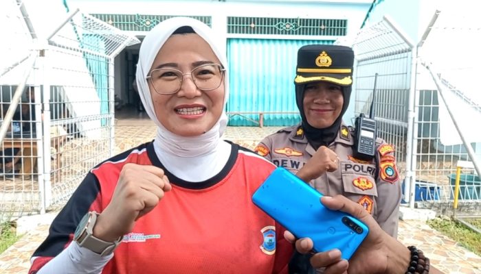 Dessy Ajak Perempuan untuk TerusMeningkatkan Kualitas Diri
