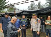 Salurkan Bansos untuk Warga Terdampak Cuaca Ekstrem