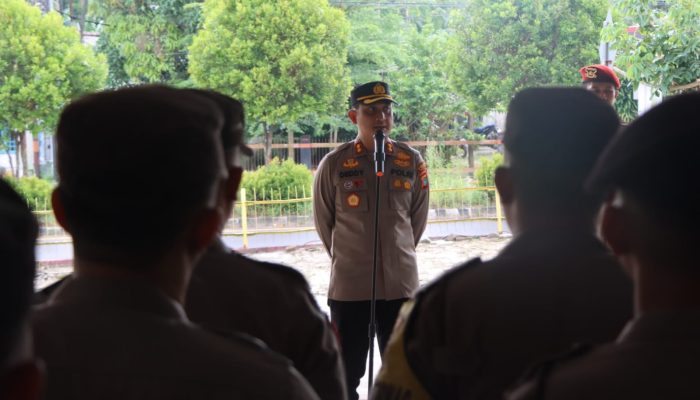 Kapolres Pimpin Apel di Polsek Merawang