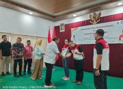 INTI Bagikan Bantuan Alat Tulis Untuk Pelajar Kurang Mampu