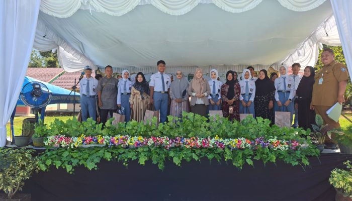 Tidak Berhenti pada Seremoni Kelulusan Sekolah