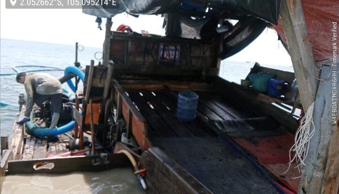 Polisi Amankan 6 Ponton Selam dan 19 Penambang