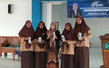Takjub dengan Kepedulian Santriwati Terhadap Isu Pemerintahan