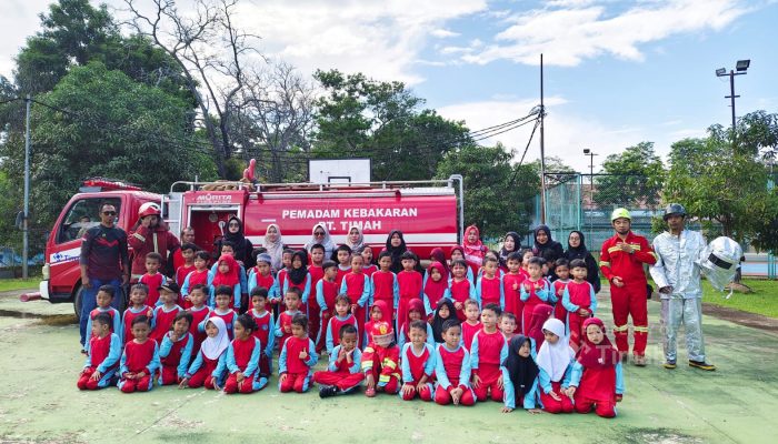 Siswa Taman Kanak-kanak Belajar Keselamatan