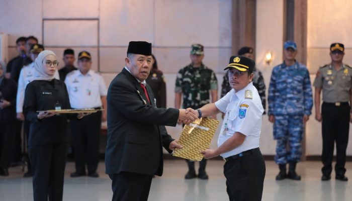 Gubernur Lantik Tiga Pejabat Pimpinan Tinggi Pratama