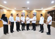 Gubernur Terima Penghargaan dari Kementerian Hukum