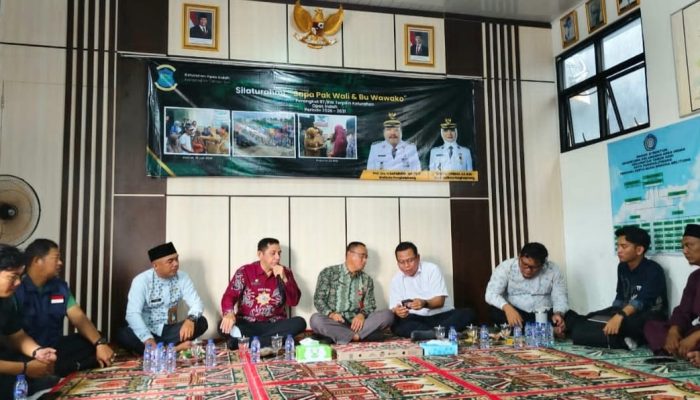 Juhaini Ucapkan Selamat Kepada Pengurus RT/RW Terpilih