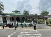 Polwan Kawal Ibadah Salat Jumat