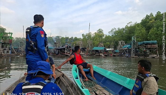 Polairud Datangi Penambang di DAS Kampak