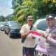 Polres Bangka Barat Bagikan Ratusan Bendera Merah Putih