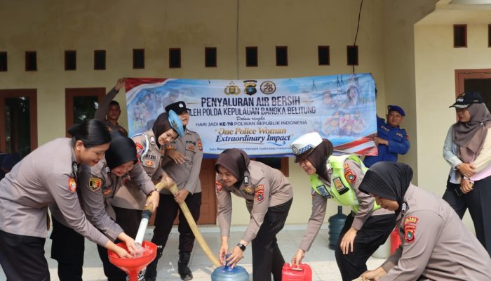 Salurkan 47 Ton Air Bersih di Kampung Menjelang