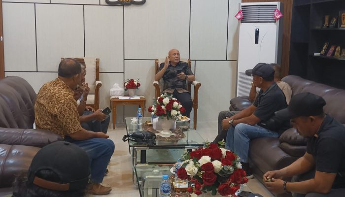 Warga Perjuangkan Kebun Plasma 20 Persen