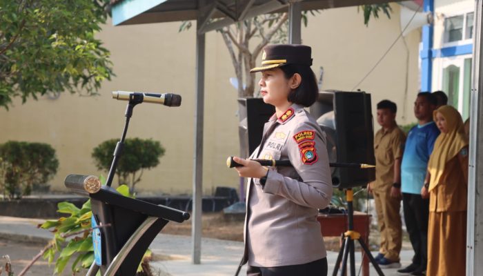 Kapolres Jadi Pembina Upacara di Sekolah