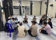 Dekatkan Diri ke Warga Lewat Subuh Keliling