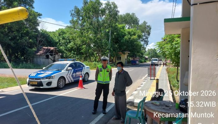 Polisi Sapa Wisatawan dan Beri Imbauan