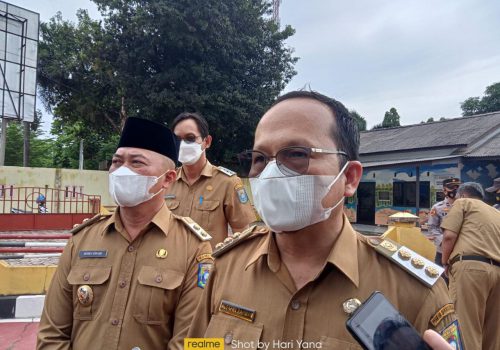 PNS Bateng Terima Satyalancana Karya Satya dan  SK Pensiun